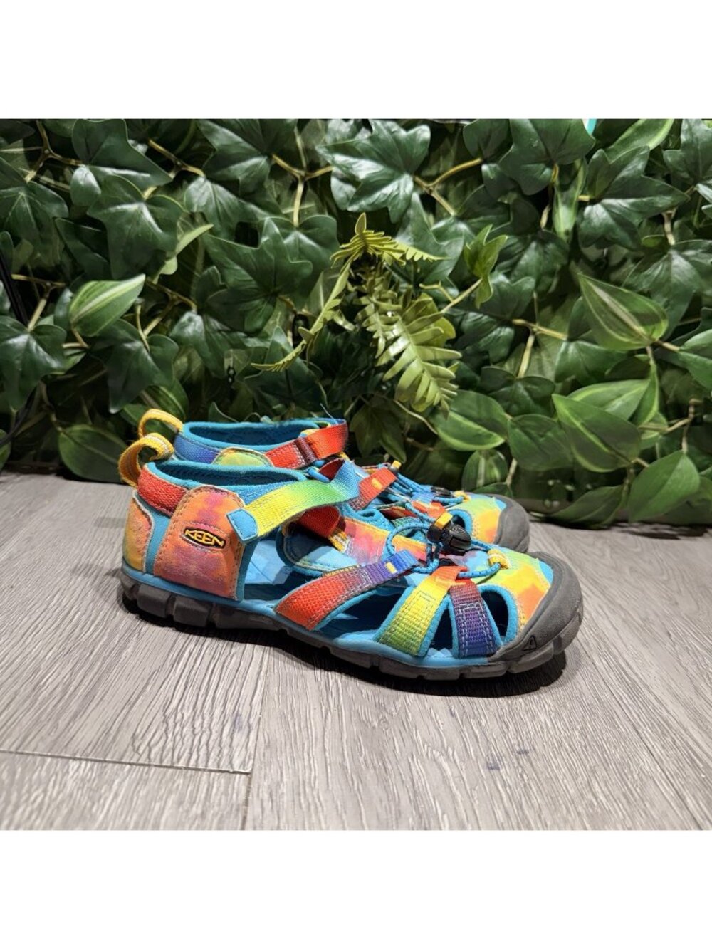 Keen Big Kids Seacamp II CNX Vivid Blue Tie Dye Rainbow Size 2 Shoes 1025152